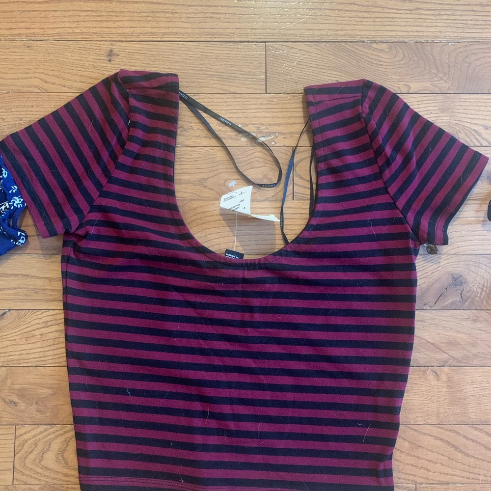 Crop top bundle 🌺 size: medium 🌷 - Picture 5 of 7